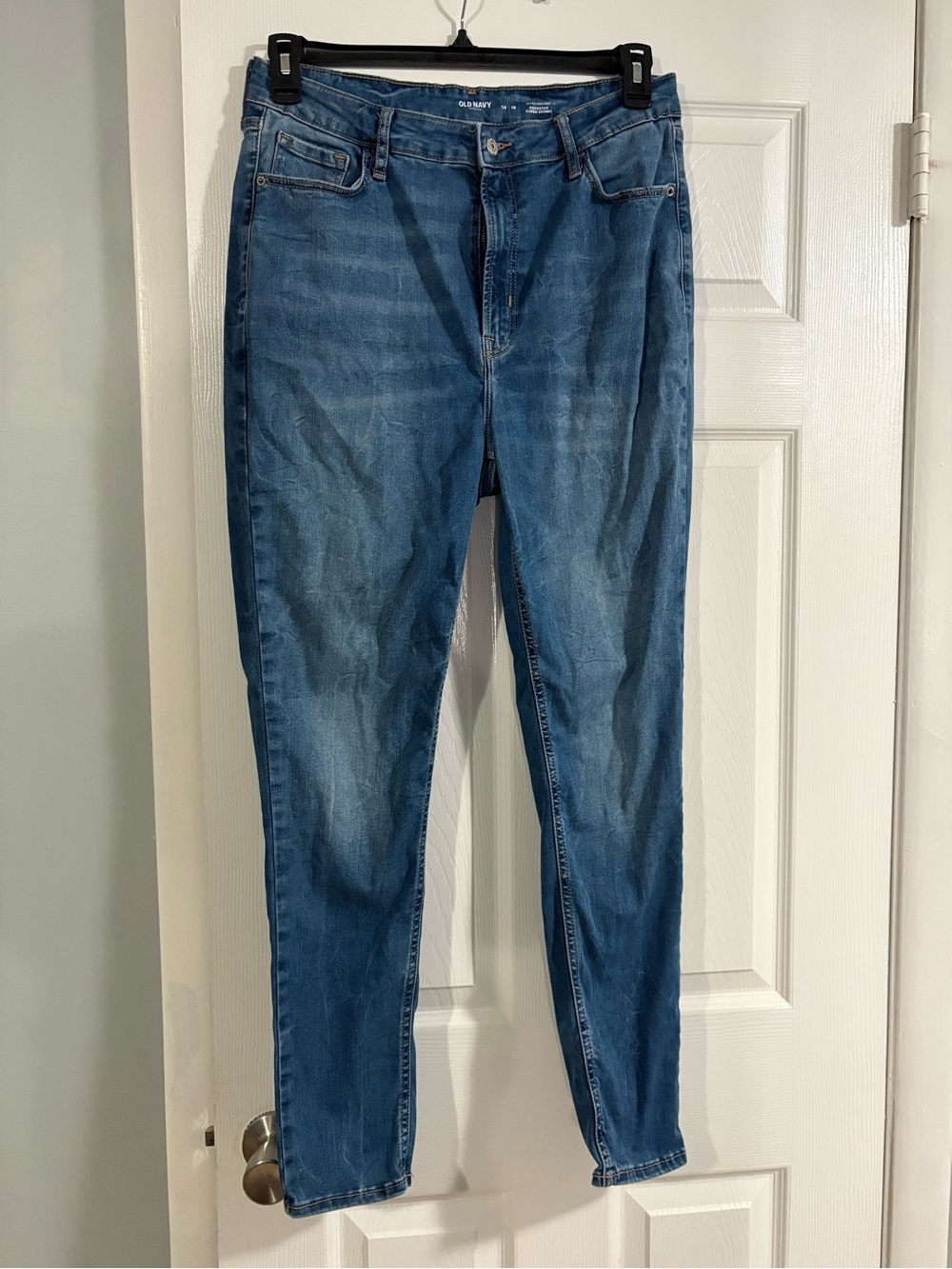 Old Navy Women's Skinny Jeans in Blue Wash